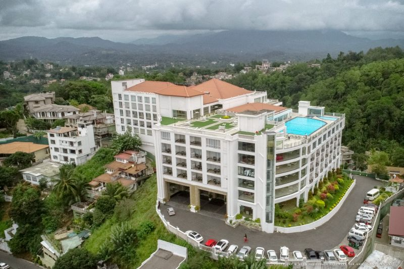 Grand Kandyan Hotel