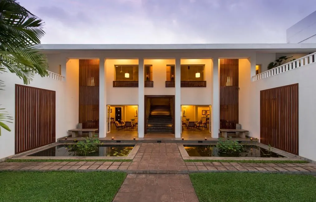 Taru Villas Lake Lodge